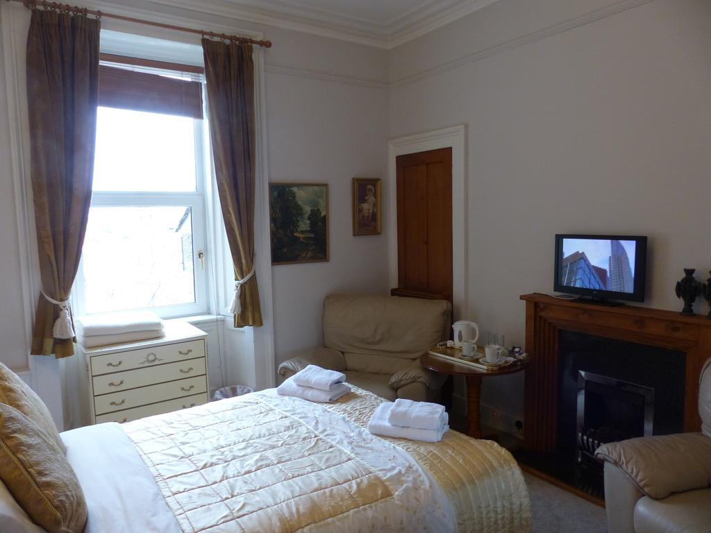 Castle Viewpoint B&B 인버네스 객실 사진